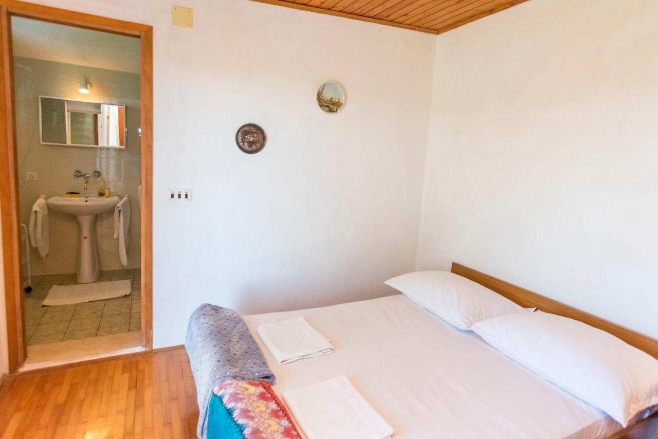 Apartments And Room Milka-Jere Primošten Eksteriør bilde